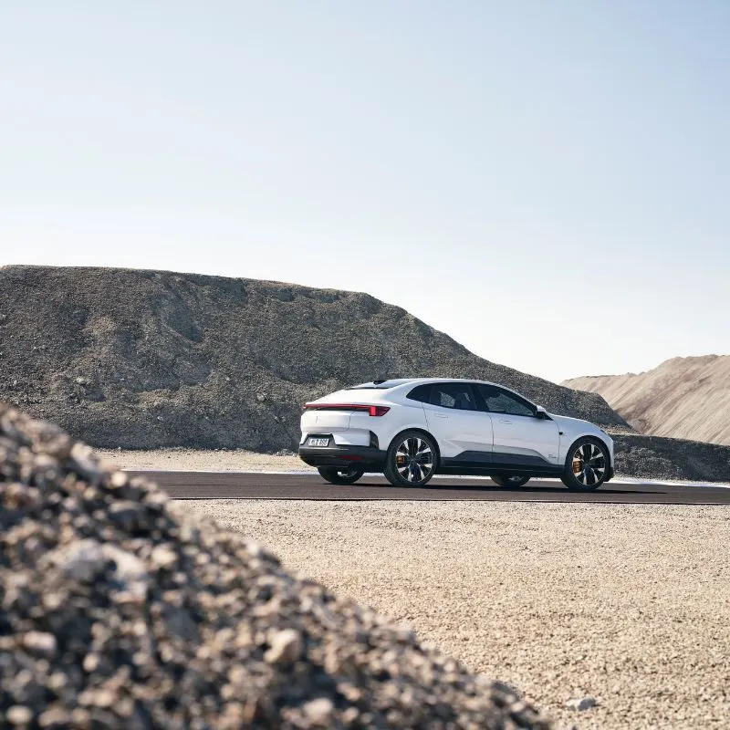 2024 Polestar 4 - White ev (lateral view) parked