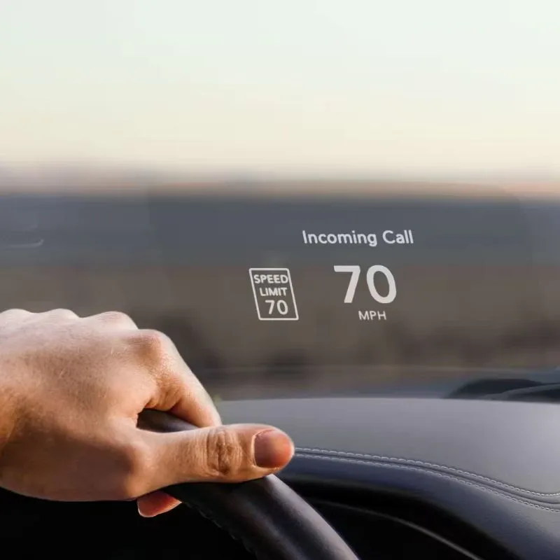 2024 Dodge Ram 1500 - Digital display on the windshiel showing an incoming call